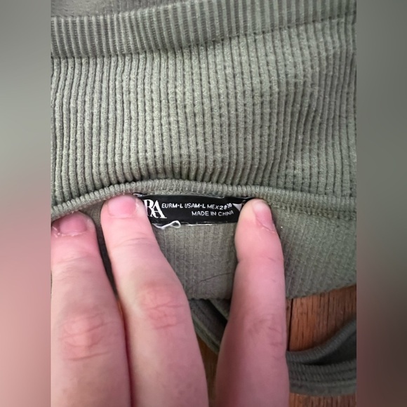 Zara Ribbed Cropped Tank - Picture 4 of 5